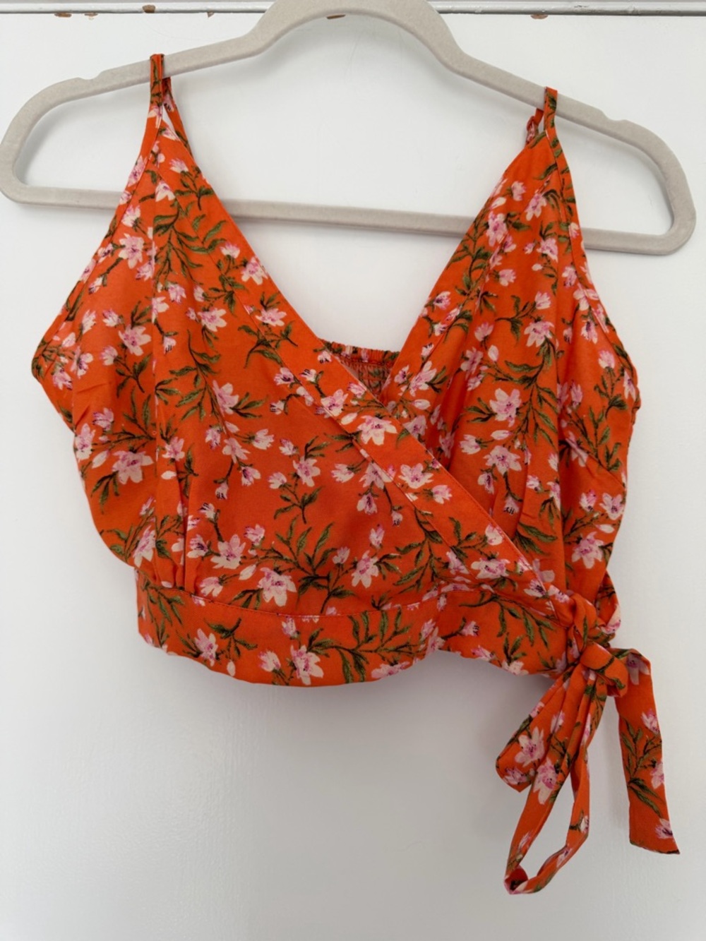 Floral Tie-Waist Crop Top in Orange Women size M